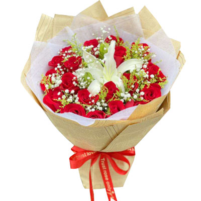 玉林19朵红玫瑰1支百合，永恒之美